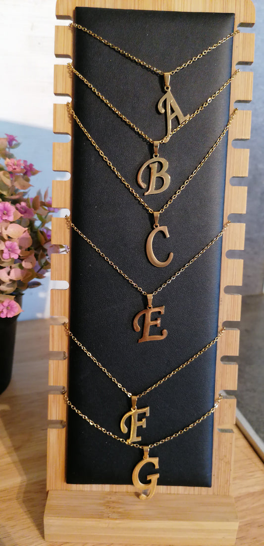 Collier lettre or